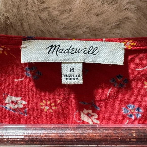 Madewell Novel Tie-Front Top in Red Prairie Posies Floral print Medium - Picture 9 of 13